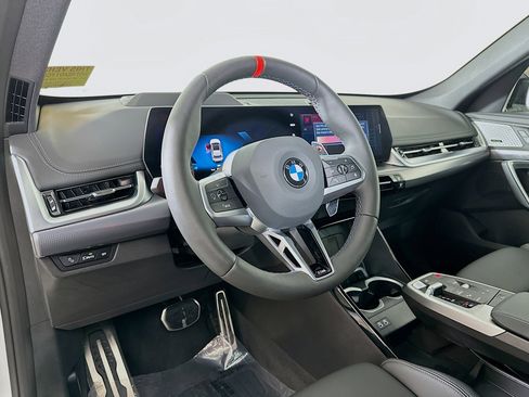 Used 2025 BMW X1 M35i w/ Premium Package image 9