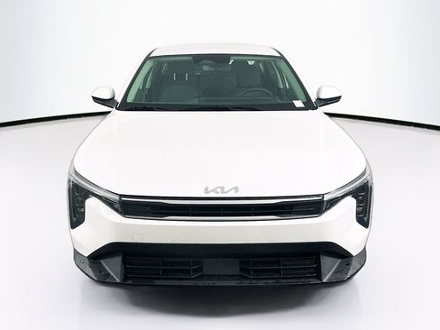 Used 2025 Kia K4 FWD image 2
