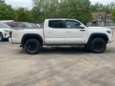 Used 2021 Toyota Tacoma TRD Pro AWD/4WD image 11