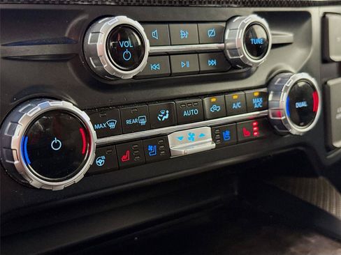 Used 2023 Ford F250 Lariat w/ Lariat Ultimate Package AWD/4WD image 17