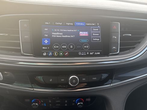 Used 2024 Buick Enclave Premium AWD/4WD image 24
