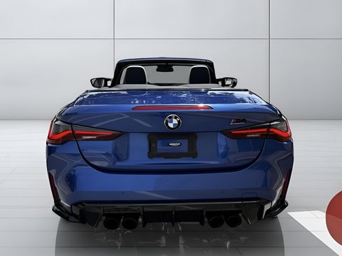 Used 2022 BMW M4 xDrive Competition w/ M Carbon Exterior Package AWD/4WD image 6
