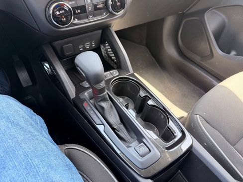 Used 2023 Chevrolet TrailBlazer LT w/ Convenience Package FWD image 25