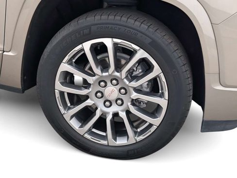 Used 2022 GMC Acadia Denali w/ Denali Technology Package FWD image 6