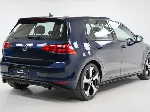 Used 2016 Volkswagen GTI SE image 10