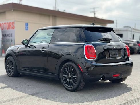 Used 2019 MINI Cooper 2-Door Hardtop image 10