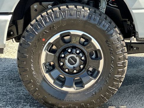 New 2026 Ford F350 Platinum w/ Tremor Off-Road Package AWD/4WD image 24