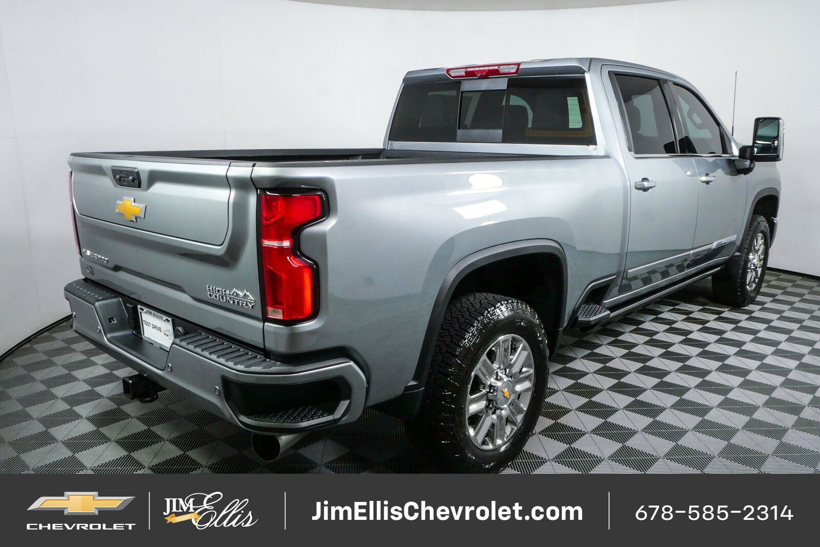 New 2026 Chevrolet Silverado 2500 High Country w/ High Country Premium Package AWD/4WD image 3