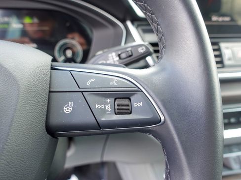 Used 2023 Audi Q5 e Premium Plus w/ Premium Plus Package image 14