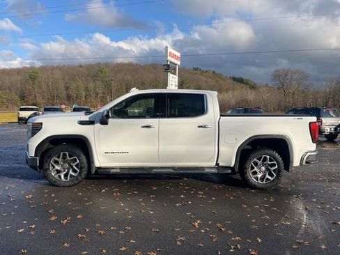 Used 2023 GMC Sierra 1500 SLT w/ SLT Premium Package image 11