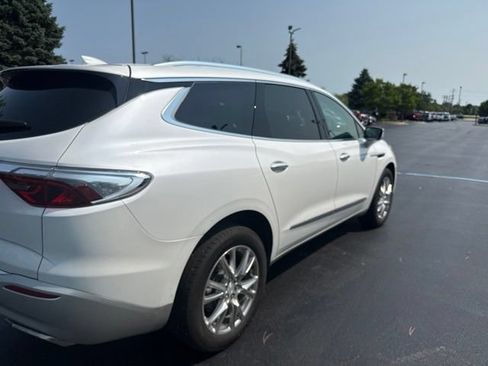 Used 2022 Buick Enclave Premium w/ Experience Buick Package AWD/4WD image 3