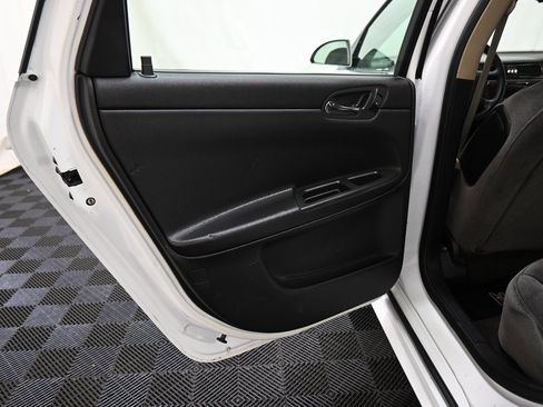 Used 2014 Chevrolet Impala Limited LS image 19