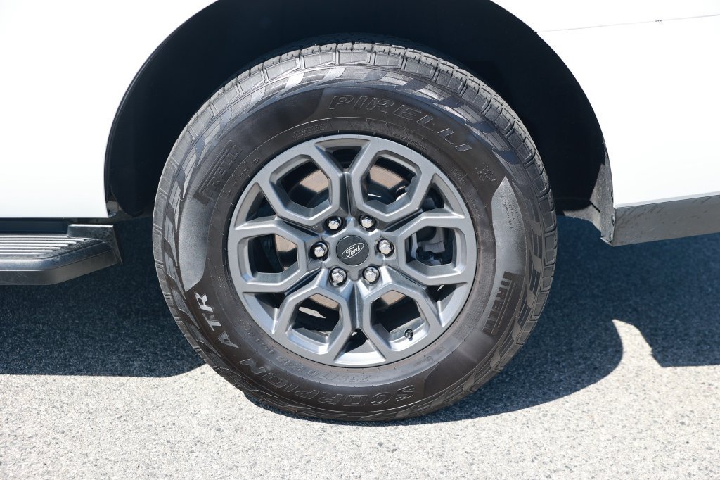 Used 2025 Ford Expedition Active RWD image 13