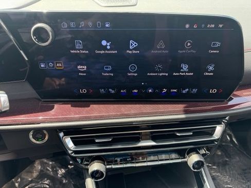 Certified 2024 Chevrolet Traverse RS AWD/4WD image 18