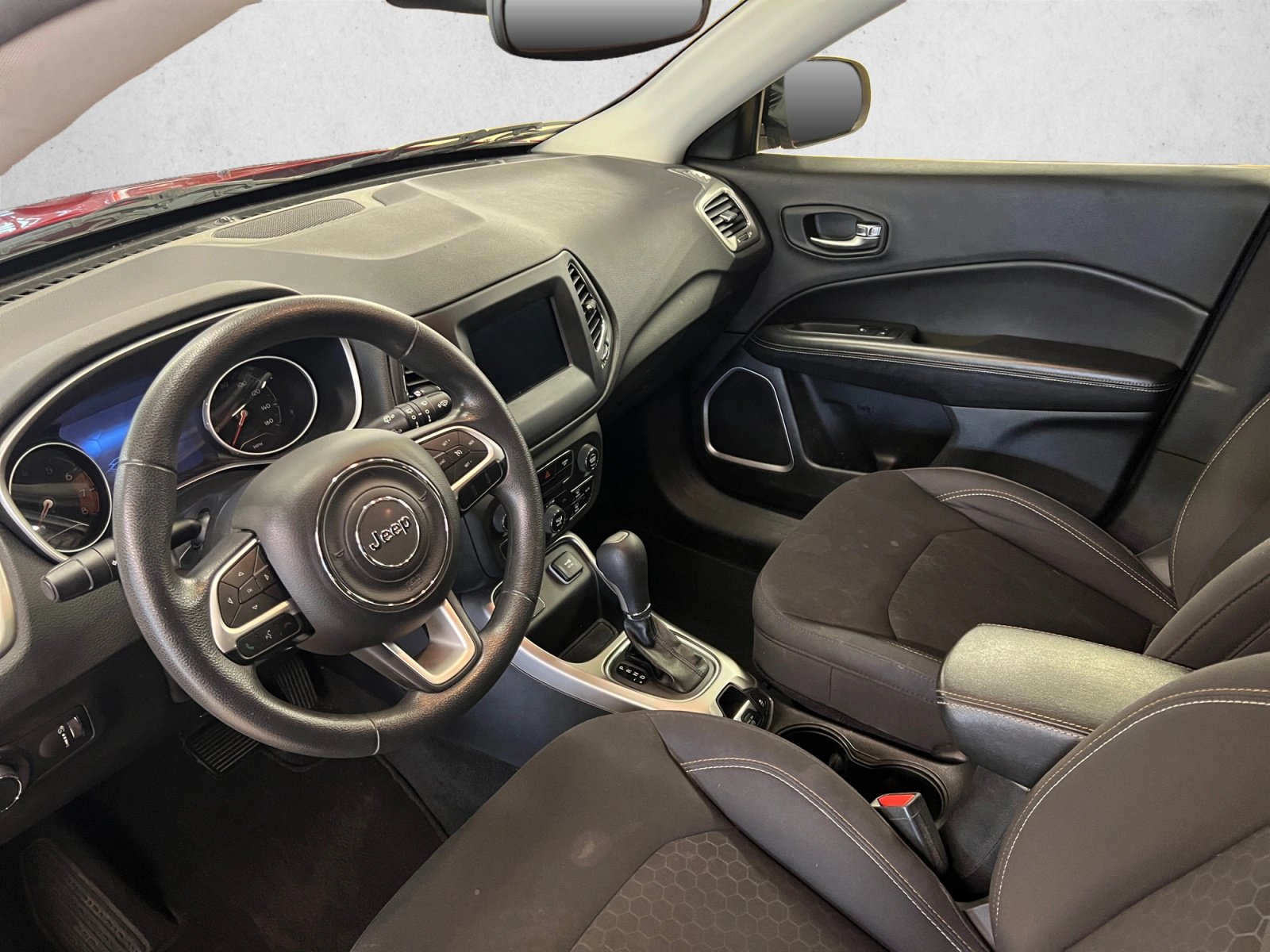 Used 2018 Jeep Compass Sport w/ Tech Group FWD image 10