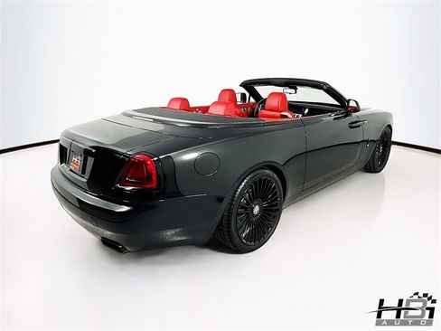 Used 2018 Rolls-Royce Dawn image 24