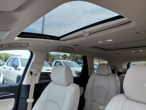 Used 2023 Buick Enclave Avenir w/ Avenir Technology Package FWD image 20