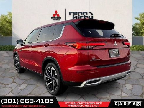 Used 2023 Mitsubishi Outlander SE image 7
