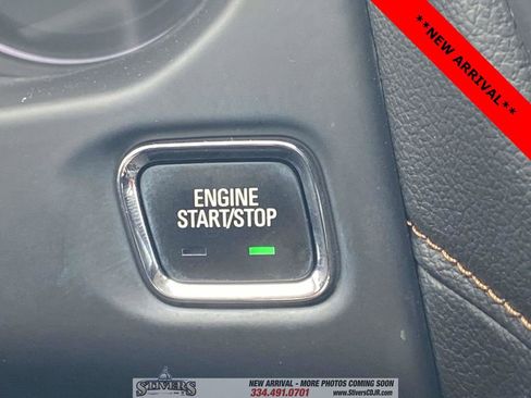 Used 2023 GMC Acadia AT4 image 59