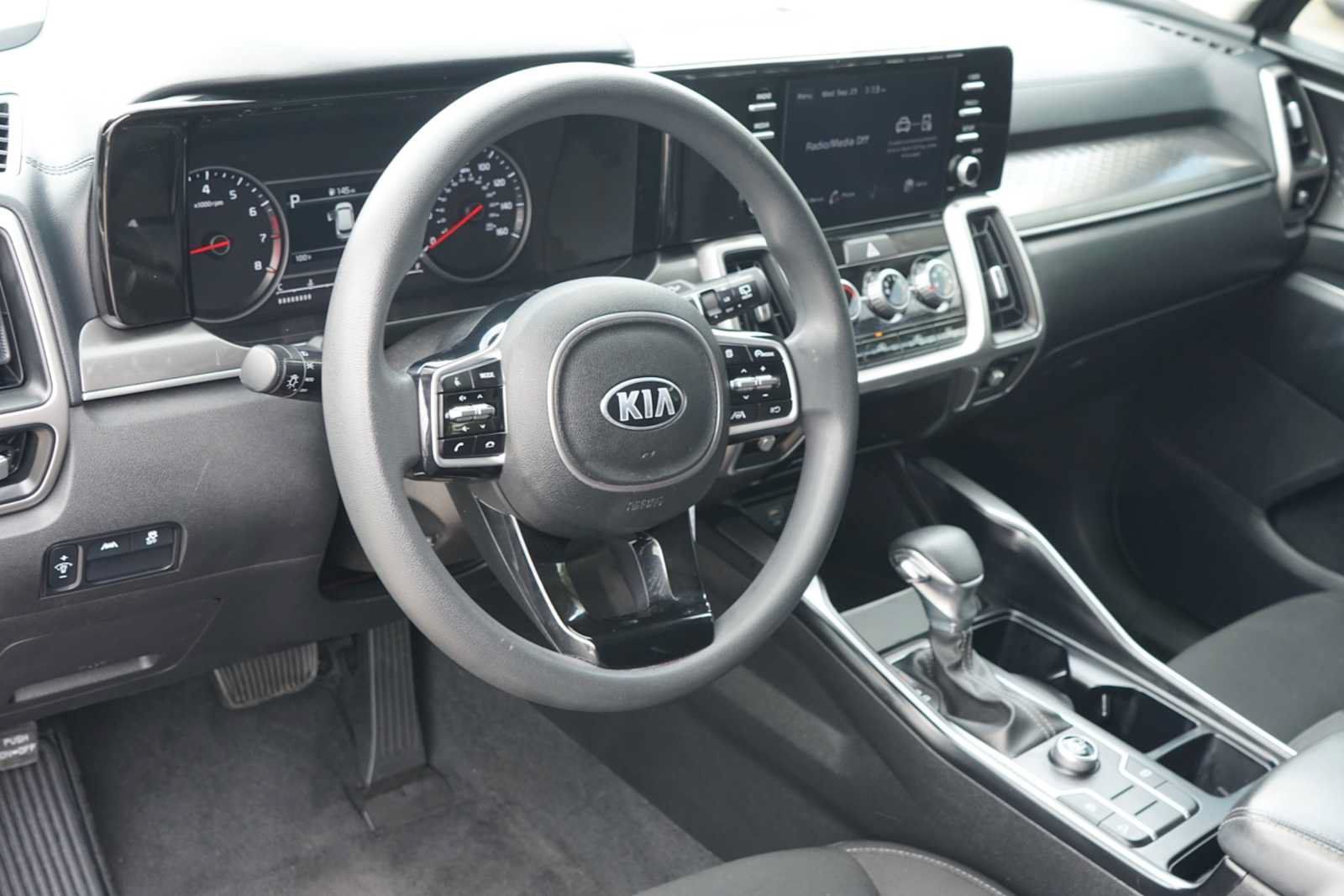 Used 2021 Kia Sorento LX FWD image 8