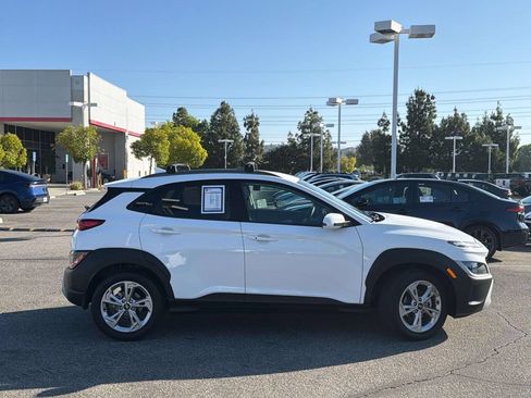 Used 2023 Hyundai Kona SEL FWD image 3