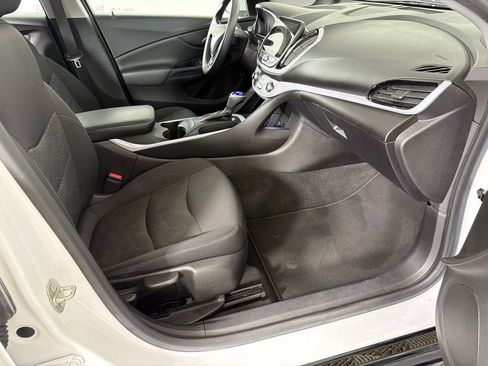 Used 2018 Chevrolet Volt LT image 13