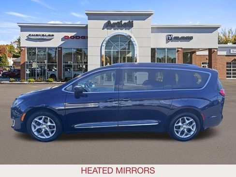 Certified 2019 Chrysler Pacifica Touring-L Plus w/ Advanced Safetytec Group image 5