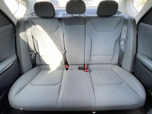 Used 2025 Kia K4 LXS FWD image 37