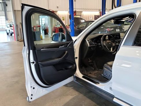 Used 2024 BMW X3 xDrive30i AWD/4WD image 18