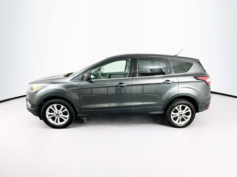 Used 2017 Ford Escape SE FWD image 4