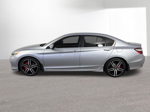 Used 2017 Honda Accord Sport image 29