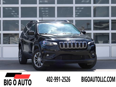 Used 2020 Jeep Cherokee Latitude Plus w/ Cold Weather Group AWD/4WD image 1