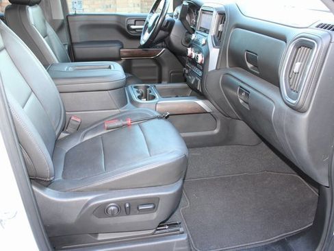 Used 2019 GMC Sierra 1500 SLT image 16