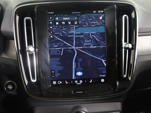 Used 2024 Volvo XC40 B5 Plus image 45