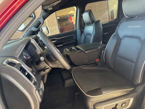 Used 2025 RAM 1500 Laramie AWD/4WD image 8