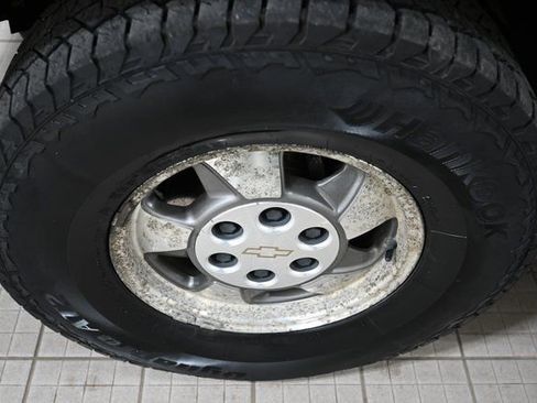 Used 2003 Chevrolet Suburban LT w/ LT Preferred Equipment Group image 17