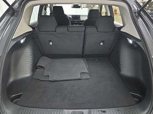 Used 2023 Honda HR-V LX image 13