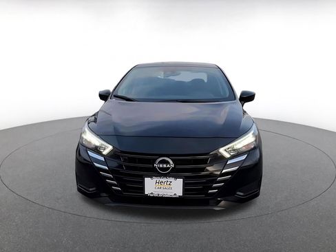 Used 2025 Nissan Versa SV image 4