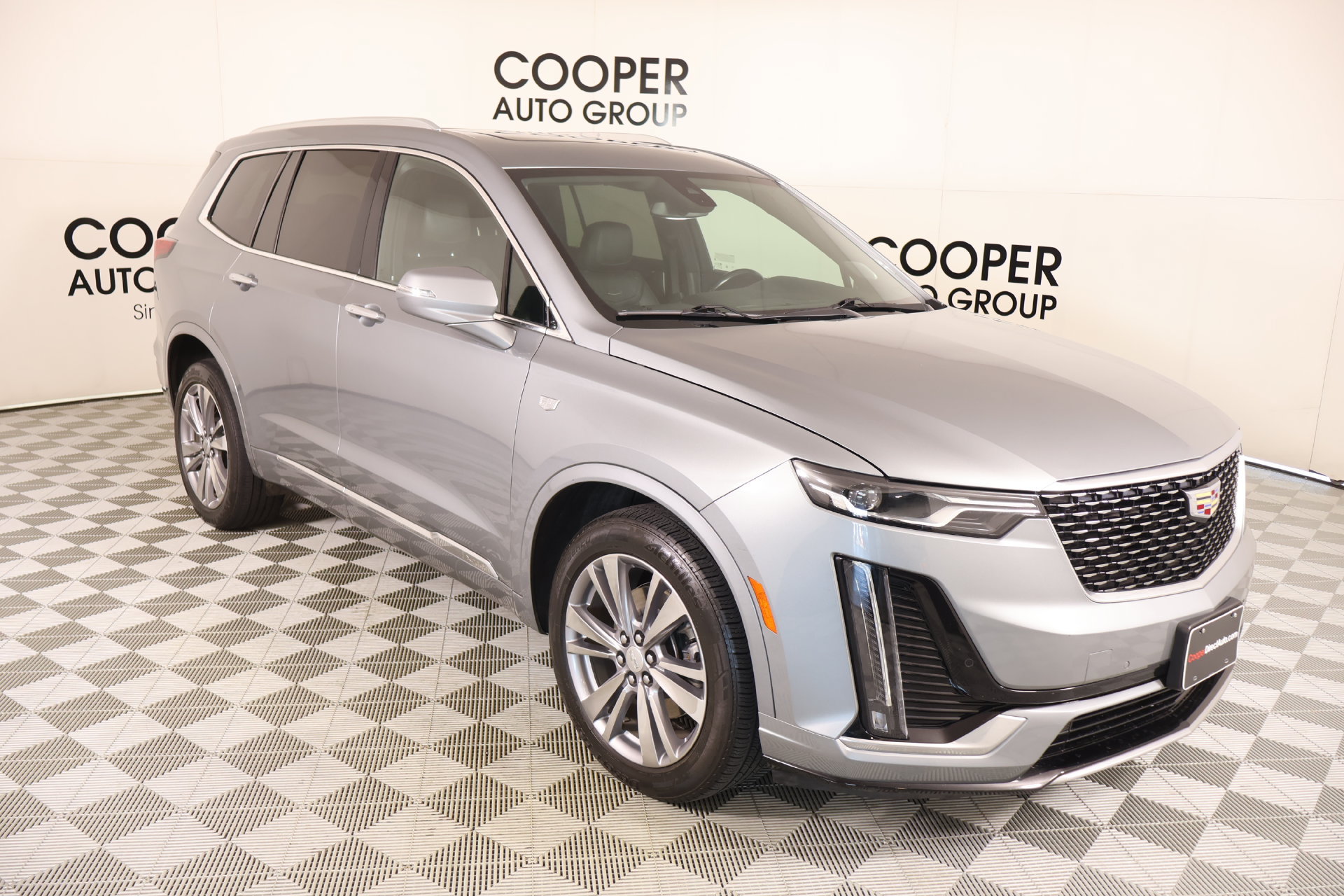 Used 2023 Cadillac XT6 Premium Luxury AWD/4WD image 1