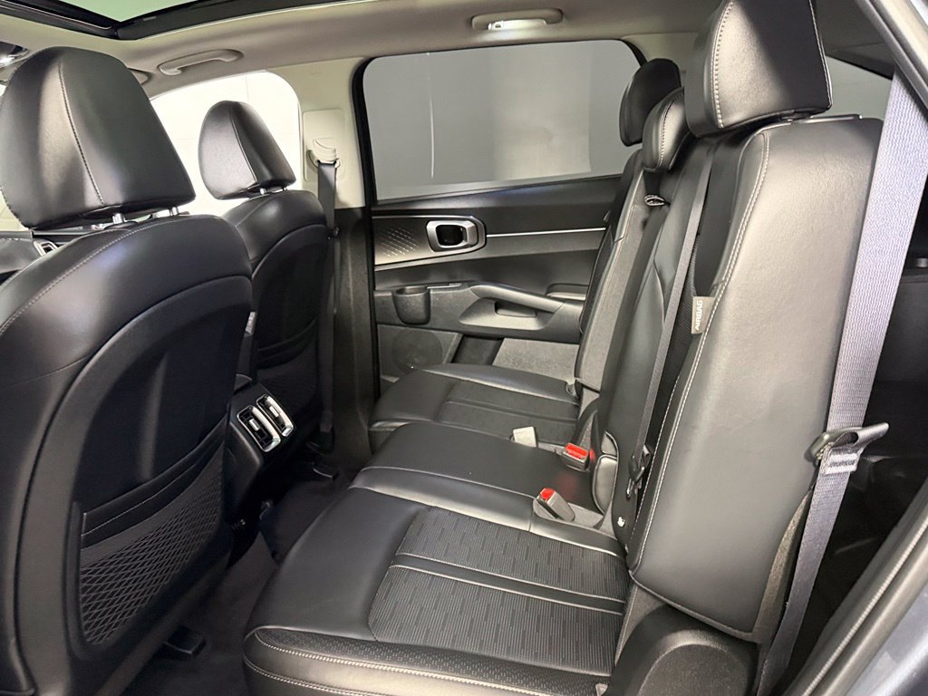 Used 2024 Kia Sorento S w/ Panoramic Sunroof Package FWD image 15