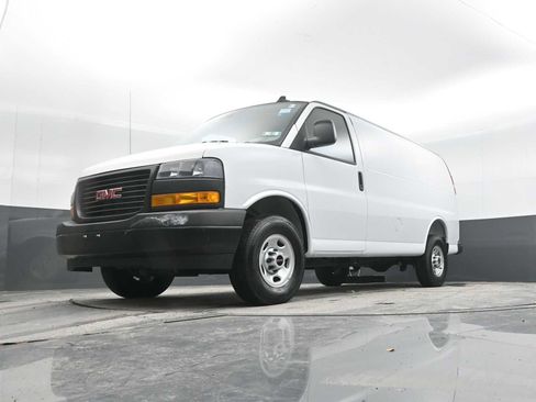 New 2025 GMC Savana 2500 w/ Driver Convenience Package image 26
