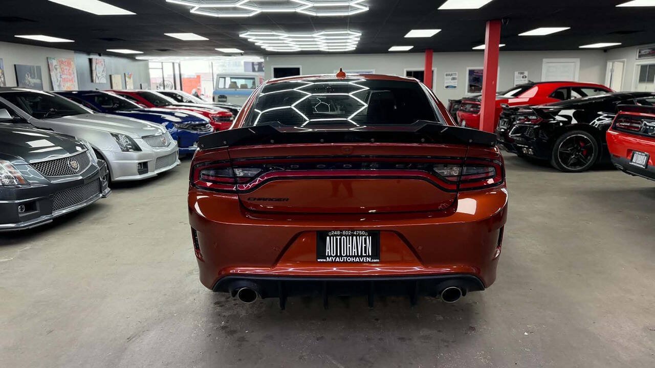 Used 2022 Dodge Charger R/T w/ Blacktop Package RWD image 6