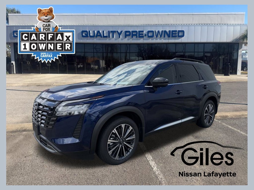 Used 2026 Nissan Pathfinder Platinum w/ Accent Package FWD image 1
