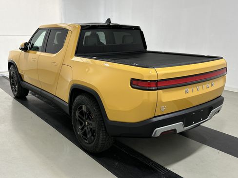 Used 2022 Rivian R1T Adventure AWD/4WD image 3