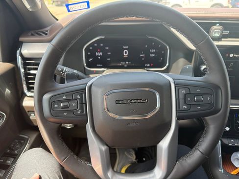 Used 2026 GMC Sierra 1500 Denali w/ Denali Reserve Package AWD/4WD image 22