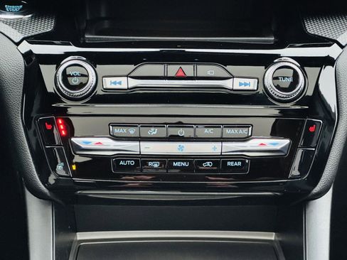 Used 2023 Ford Explorer ST-Line image 27