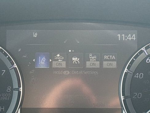 Used 2022 Toyota Highlander XLE image 20