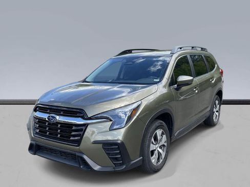 Used 2025 Subaru Ascent Premium AWD/4WD image 1
