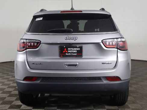 Used 2023 Jeep Compass Latitude AWD/4WD image 9