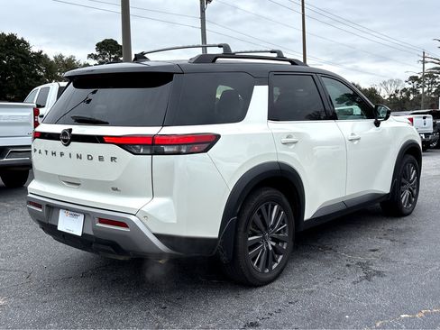 Used 2023 Nissan Pathfinder SL w/ SL Premium Package image 24
